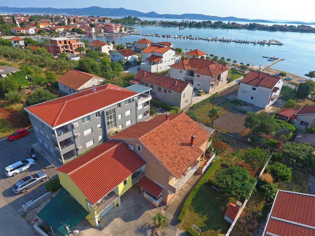 Apartments Lena Сукошан Экстерьер фото